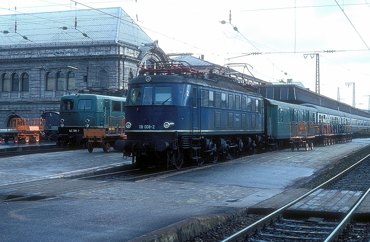 118 008  Nürnberg Hbf  17.03.78 