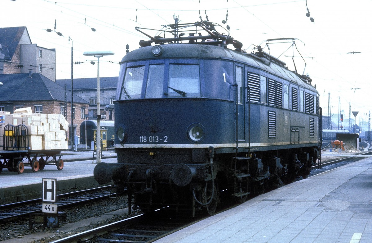 118 013  Nrnberg Hbf  04.04.75