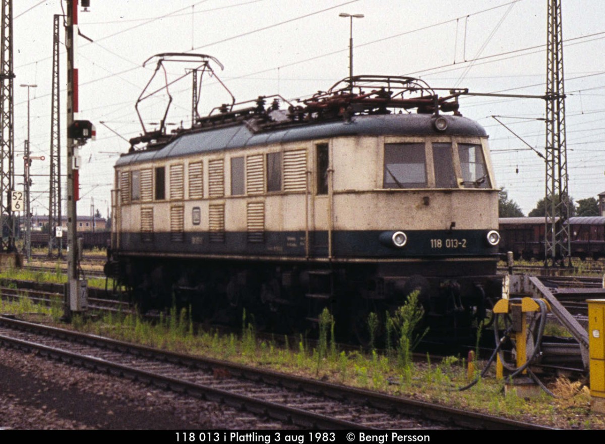 118 013 in Plattling 03.08.1983