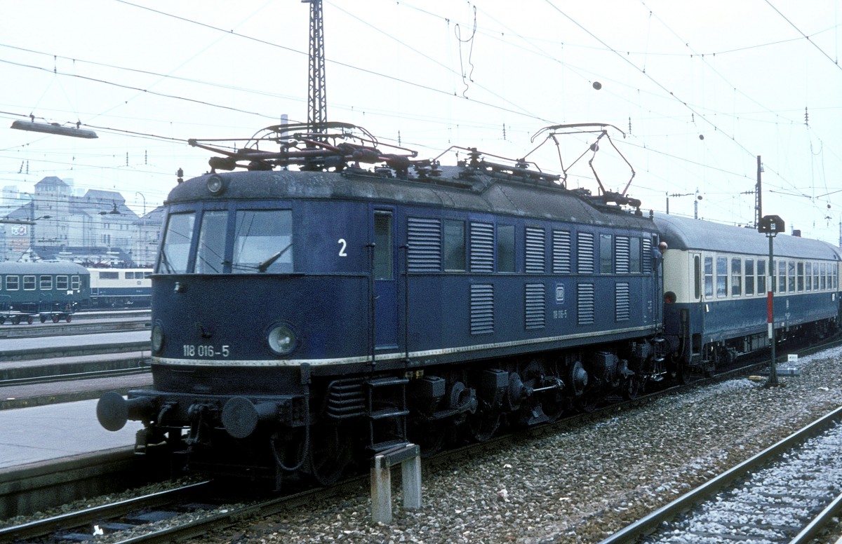 118 016  M�nchen Hbf  08.10.7