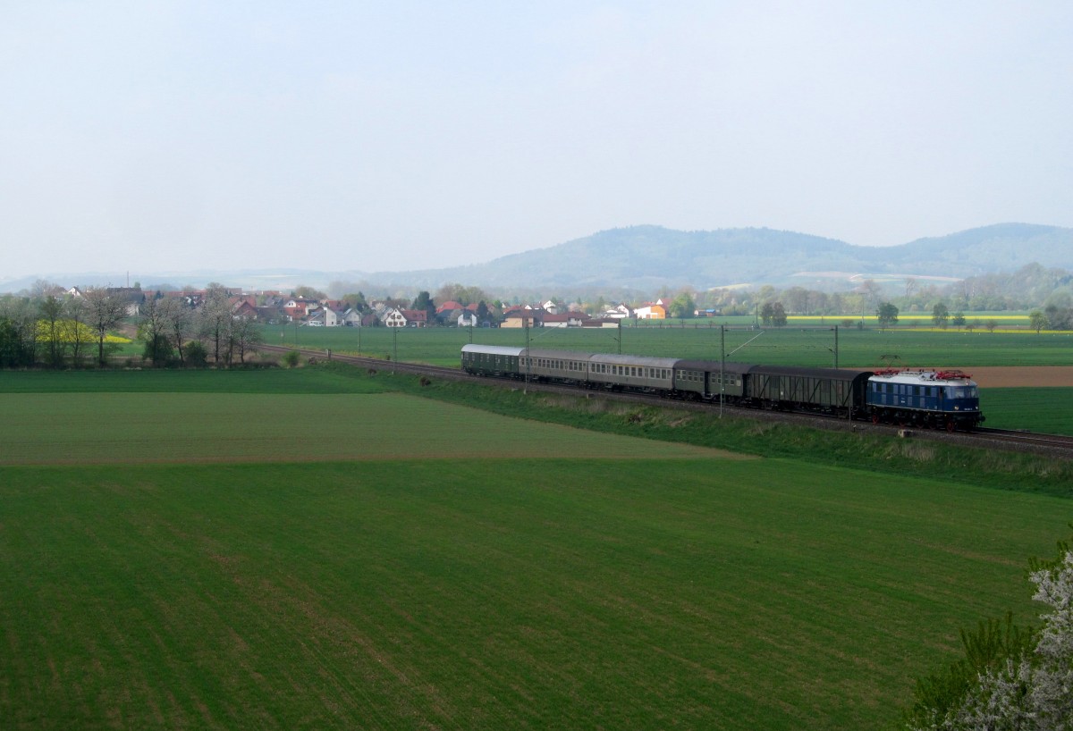 118 047-0 mit N Bamberg - Coburg am 13. April 2014 bei Bad Staffelstein.