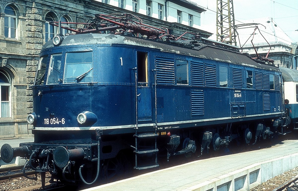 118 054  Nürnberg Hbf  27.06.81