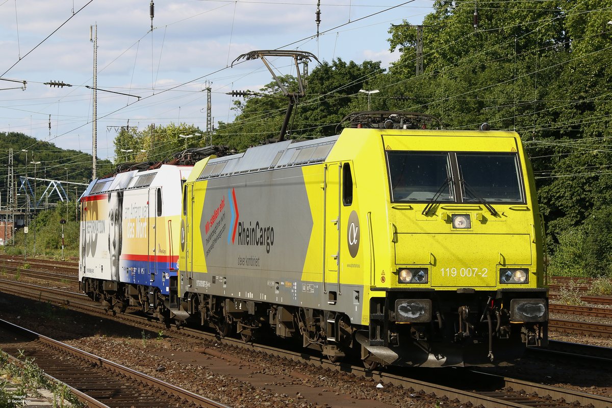 119 007-2 RheinCargo mit RheinCargo 189 589-9  Martin Luther  in K�ln West, Juni 2017.