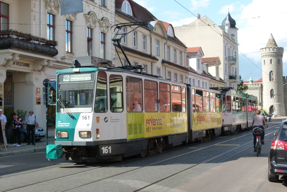 12. August 2014, Straßenbahn in Potsdam, Tatrazug 161 in der Friedrich-Ebert-Straße.