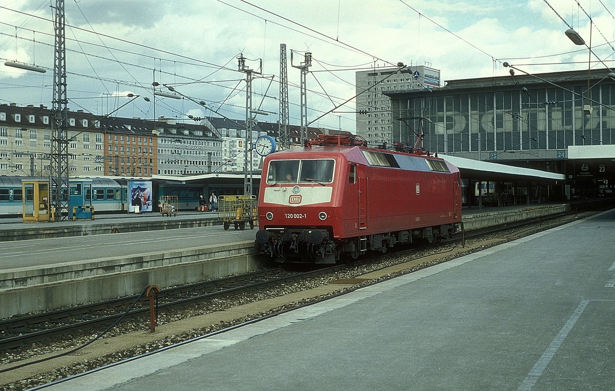 120 002  München Hbf  24.03.99