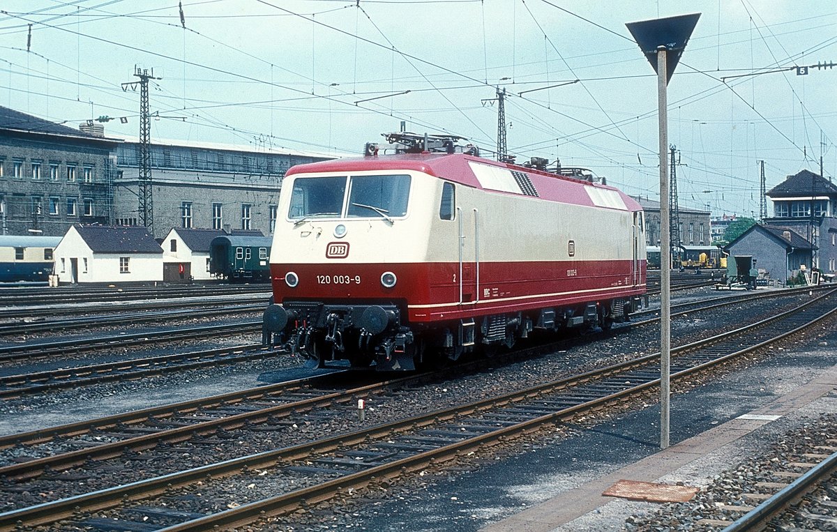 120 003  Nürnberg Hbf  02.03.80