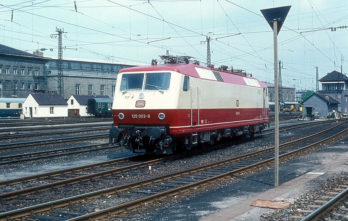 120 003  Nürnberg Hbf  02.03.80