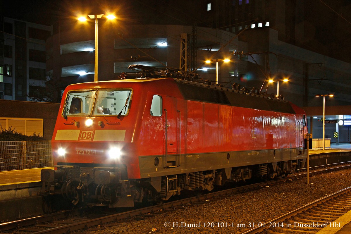 120 101-1 als Lz am 31.01.2014 in Düsseldorf Hbf.