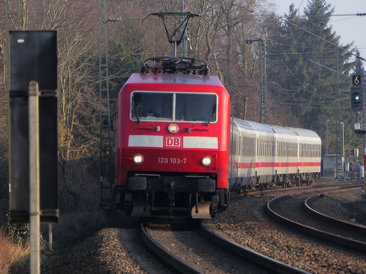 120 103 mit IC nach Norddeich Mole in Rheine, 18.02.15