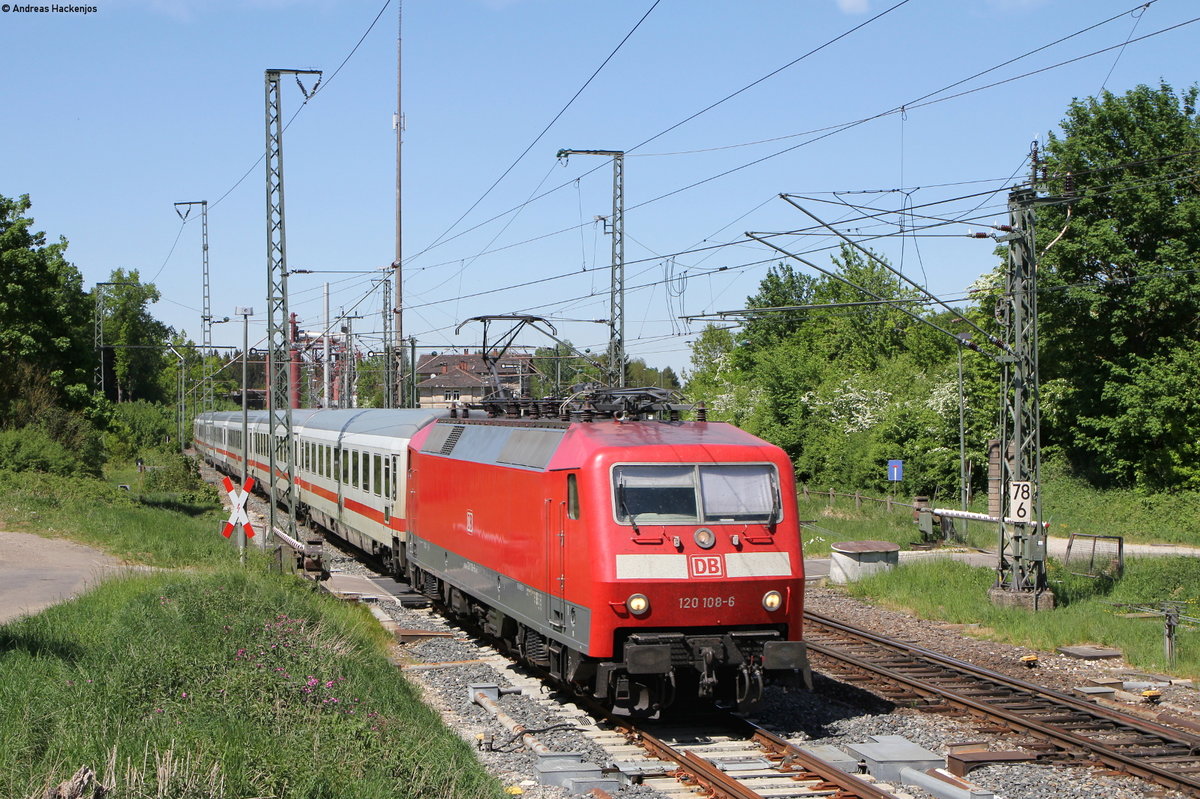 120 108-6 mit dem IC 2066 (Nürnberg Hbf-Karlsruhe Hbf) in Goldshöfe 7.5.18
