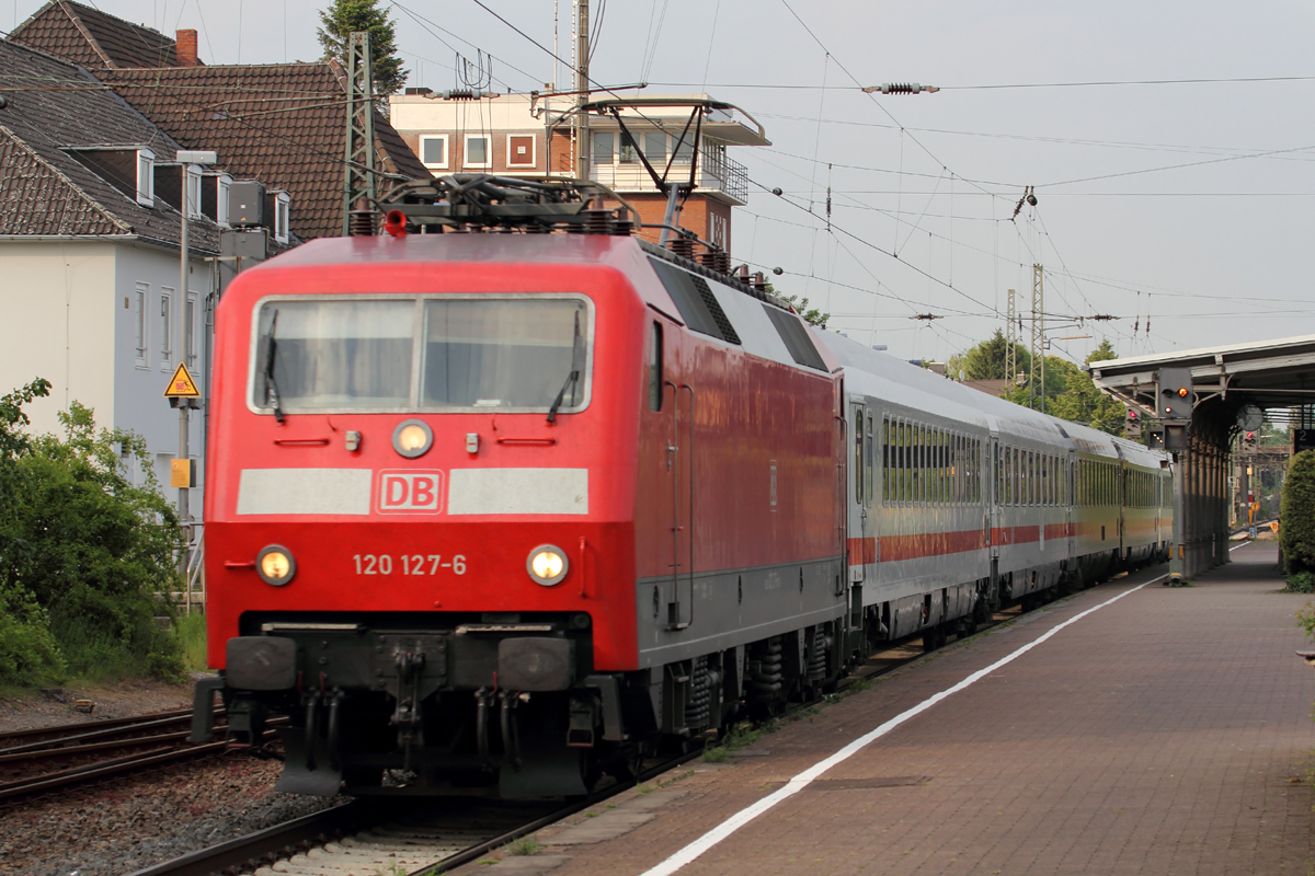 120 127-6 mit IC 2207 nach Köln Hbf. durchfährt Haltern am See 27.5.2015