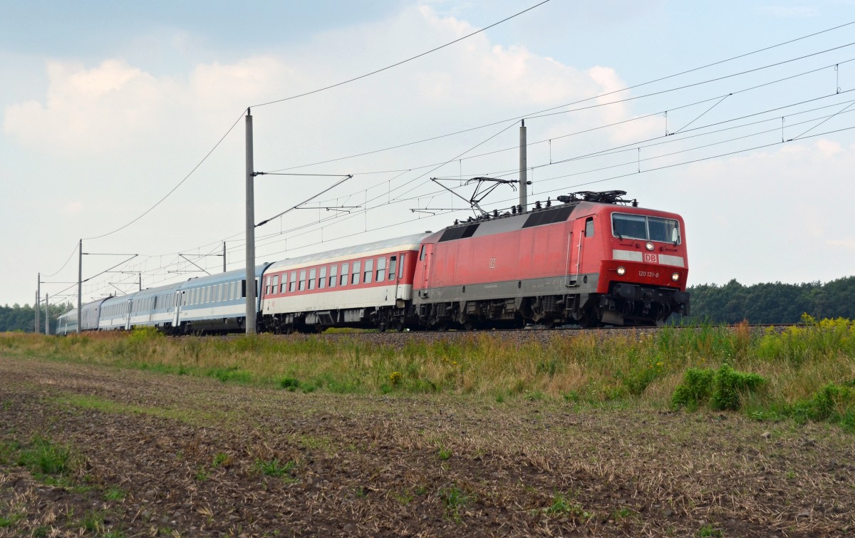 120 131 bespannte am 10.08.13 den umgeleiteten EN 476. Dieser EN wird an Wochenenden planmig ber Leipzig und Wittenberg nach Berlin gefhrt. 