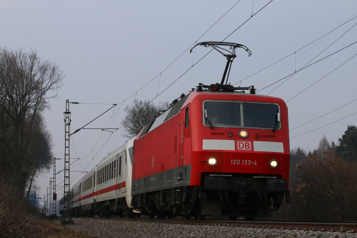 120 133 am 03.03.2018 mit PbZ2471 bei Ratingen-Lintorf