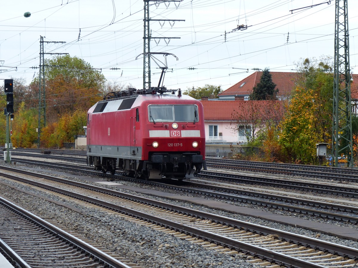 120 137 solo am 29.10.2013 durch M�nchen Pasing.