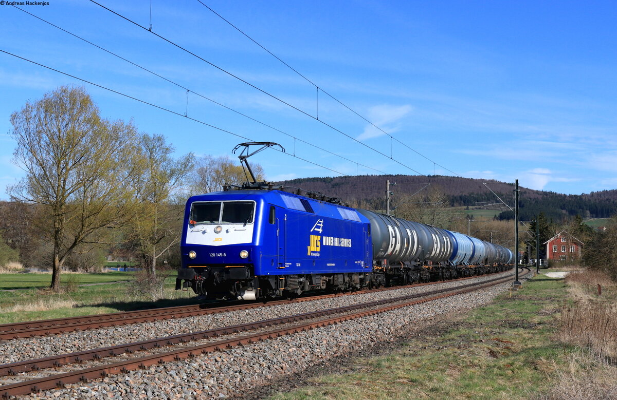 120 145-8 und 185 535-2 (kalt) mit dem DGS 69368 (Stuttgart Hbf - Gengenbach) bei Neudingen 17.4.22