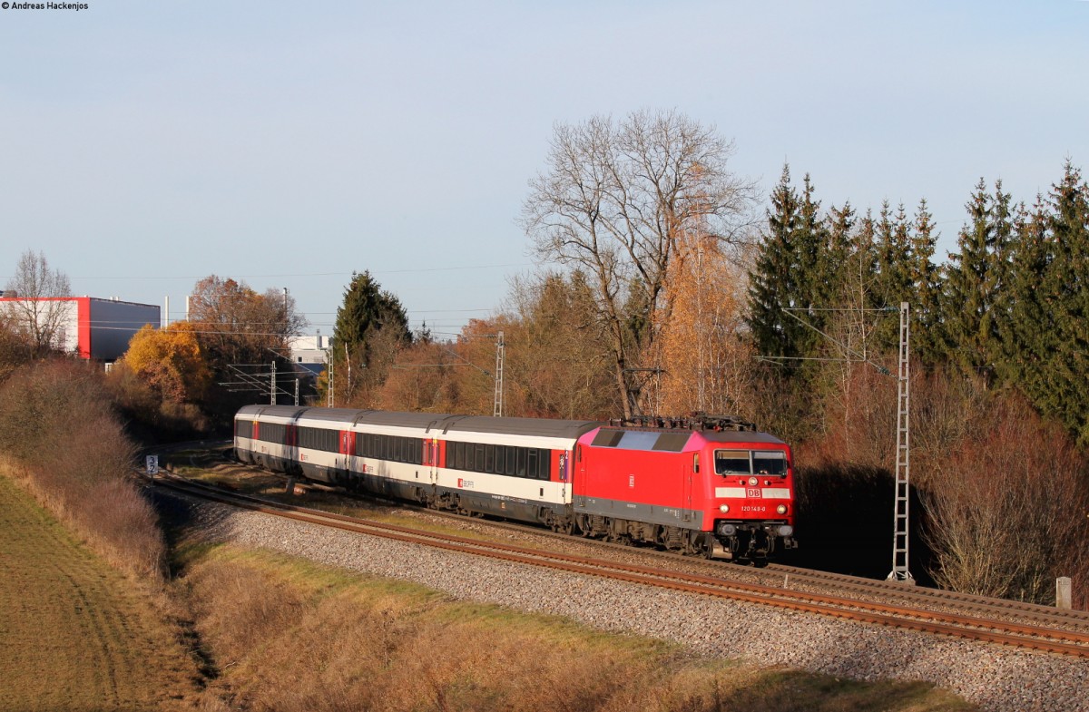 120 149-0 mit dem IC 187 (Stuttgart Hbf-Zürich HB) bei Rottweil 8.11.15