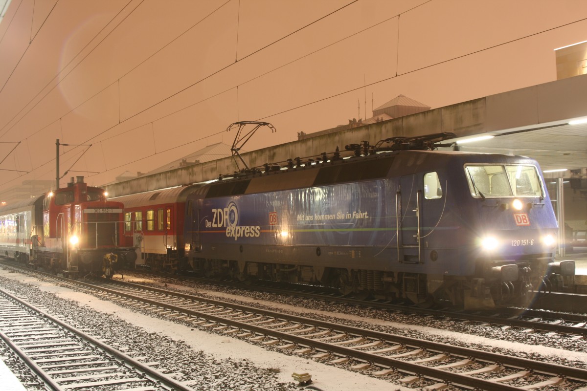 120 151-6 bei Schnee Hanover Hbf mit CNL