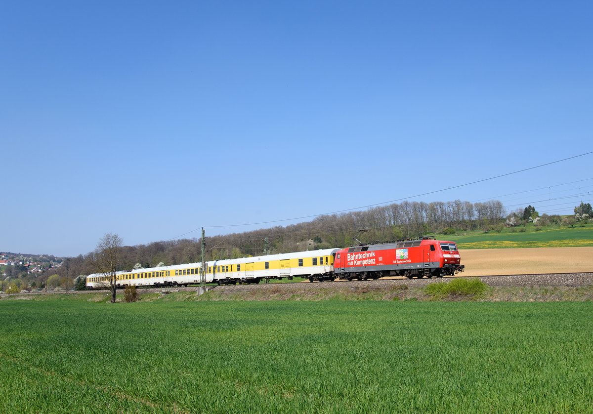 120 153 mit Messzug bei Uhingen in Richtung Ulm am 8.4.2017.