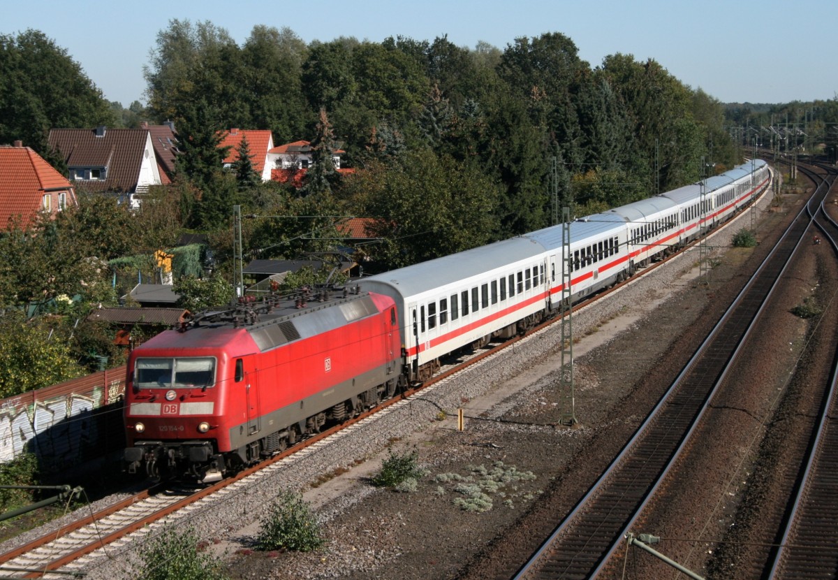 120 154 mit IC 2403 (Flensburg–Kln Hbf) am 30.09.2011 in Rotenburg (Wmme)
