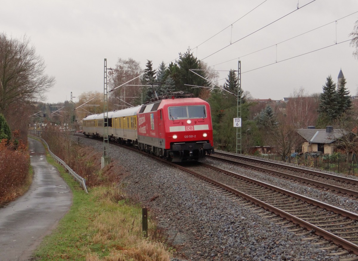 120 501-2 pendelte heute am 17.11.15 um Plauen/V.