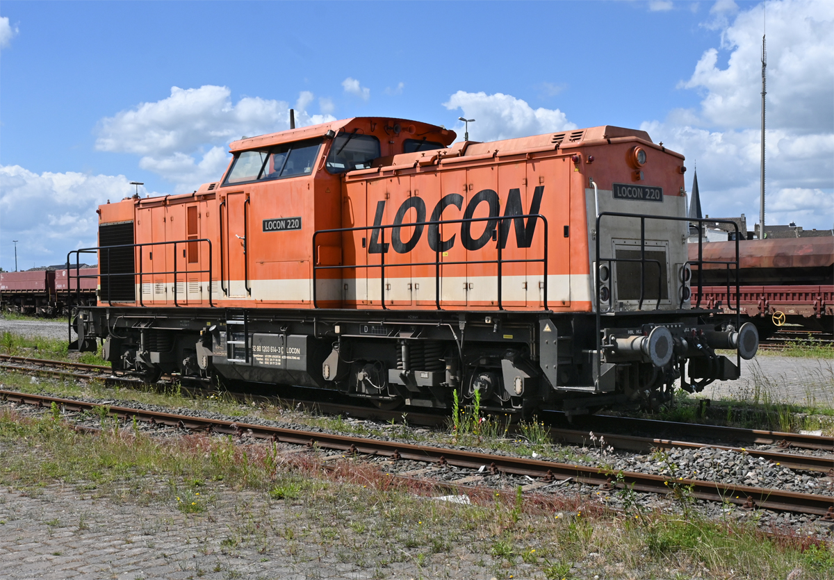 1203 014-3 LOCON 220 in Euskirchen - 28.05.2022