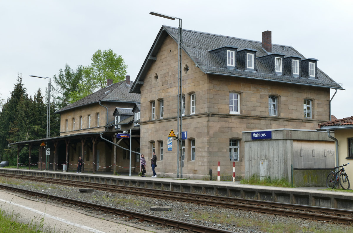 12.05.2016: Der Bahnhof Mainleus  an der Strecke Bamberg - Hof,