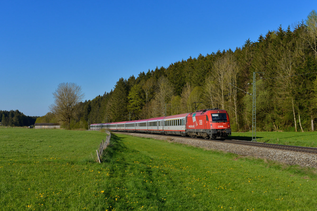 1216 013 mit einem EC am 29.04.2016 bei Fellach.
