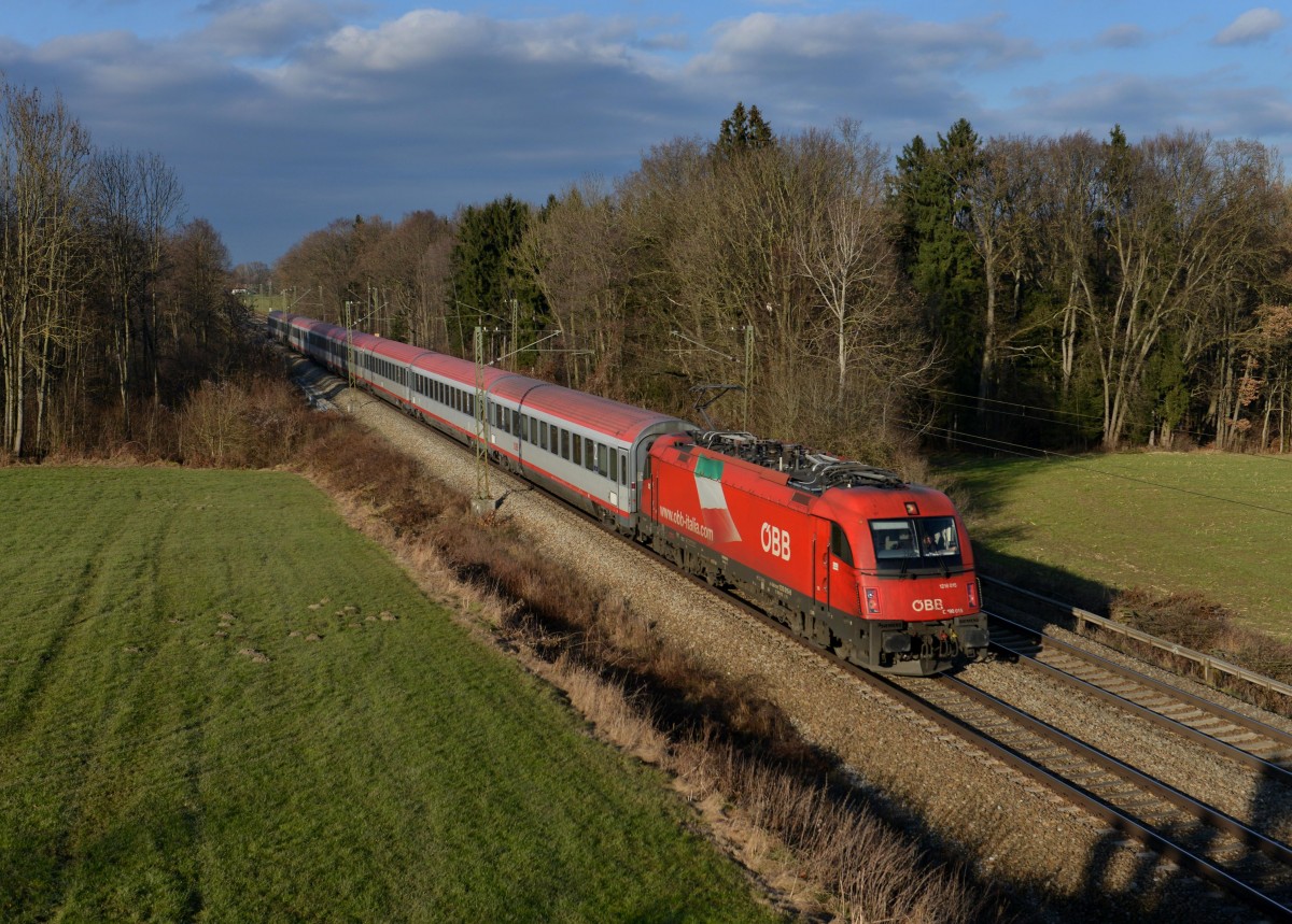 1216 015 mit einem EC am 14.12.2013 bei Gutmart.
