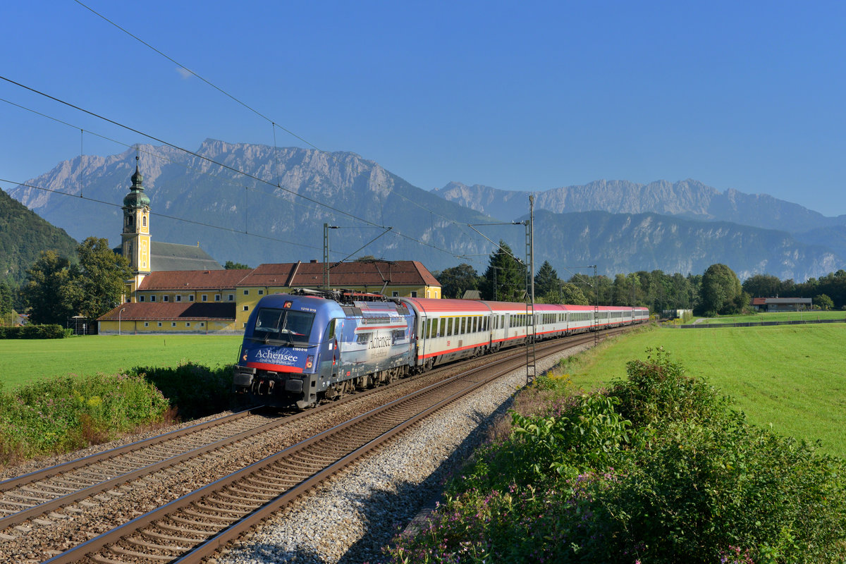 1216 019 mit EC 84 am 27.08.2016 bei Niederaudorf. 