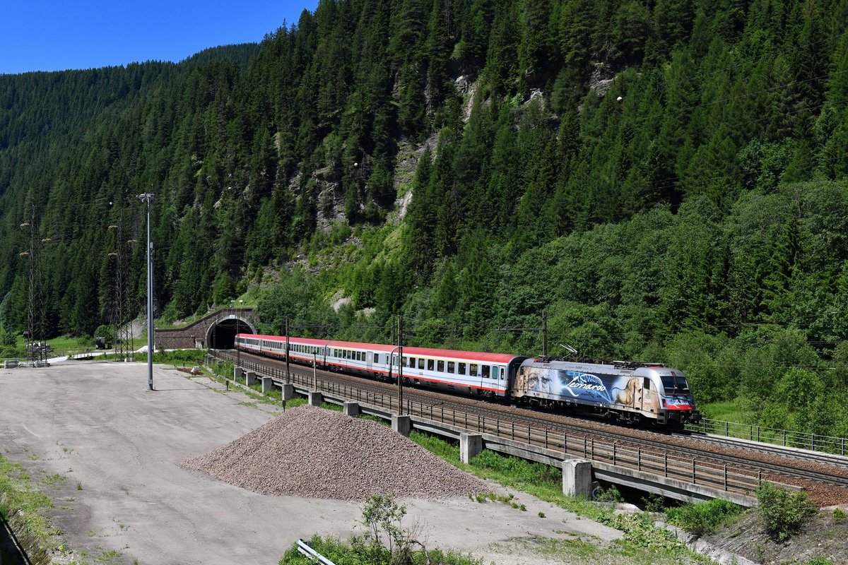 1216 019 mit EC 88 am 29.06.2019 bei Brennerbad. 