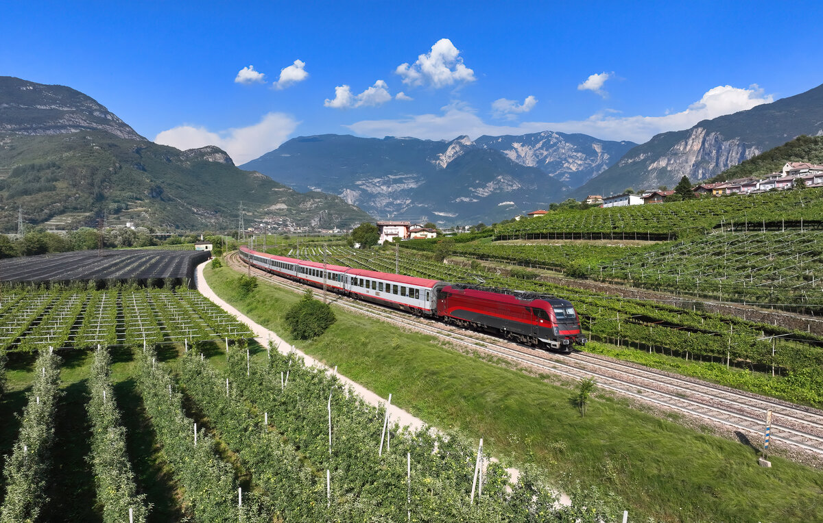 1216 019 mit einem EC am 29.08.2024 bei Rovereto.