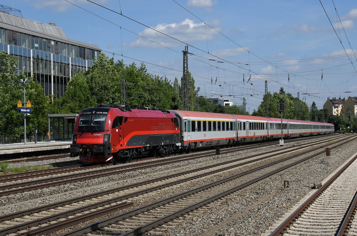 1216 020 am 14.06.17 am Münchner Heimeranplatz