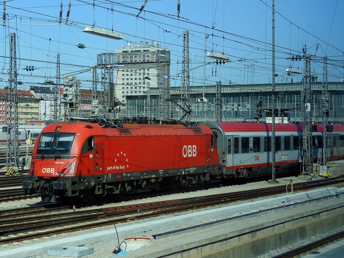 1216 024-0 E190 024  part-of-the-best , im Hauptbahnhof von München; 190716