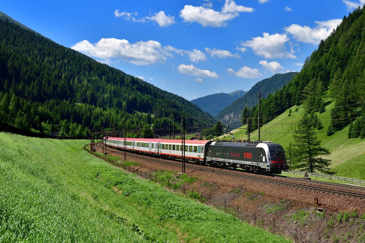 1216 025 mit einem EC am 28.06.2019 bei Brennerbad.