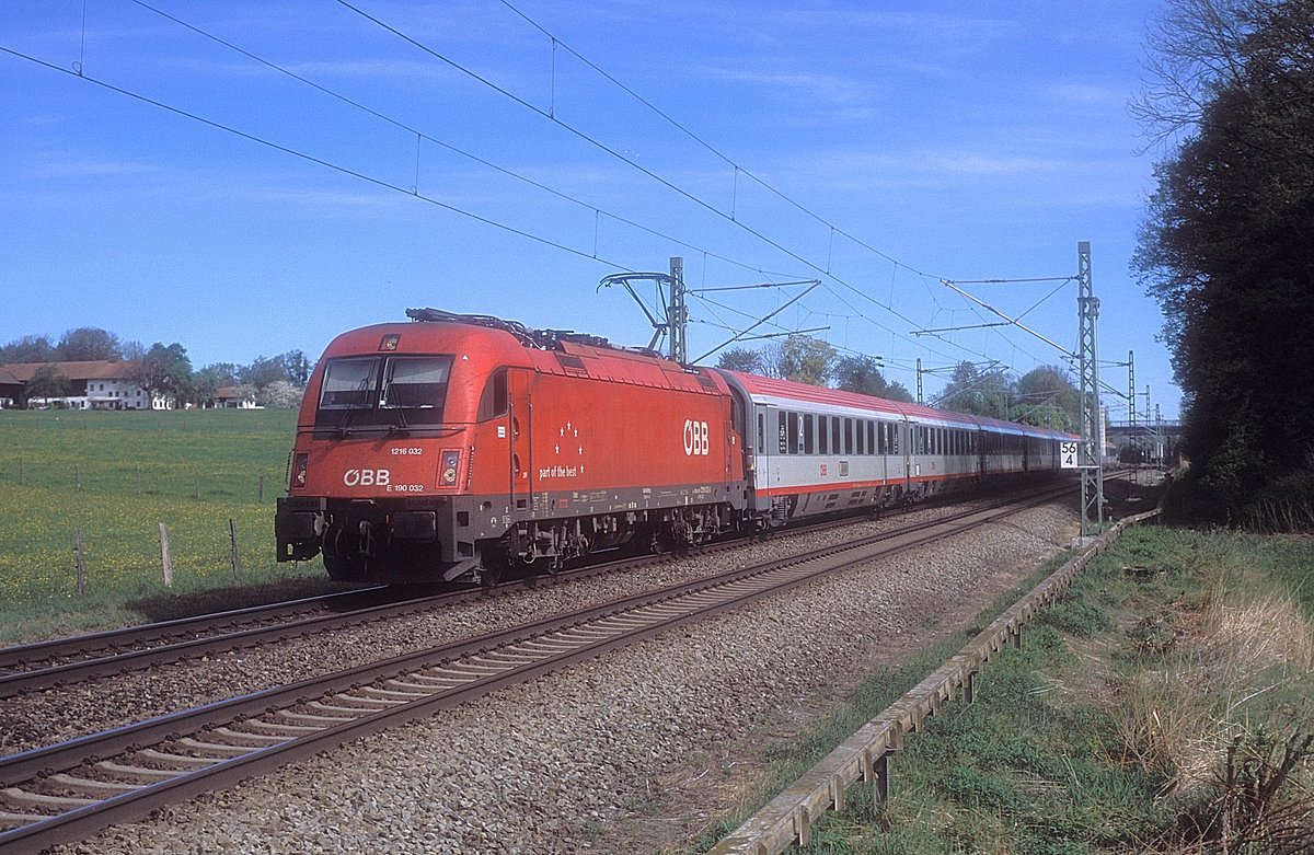 1216 032  bei Großkarolinenfeld  25.04.19