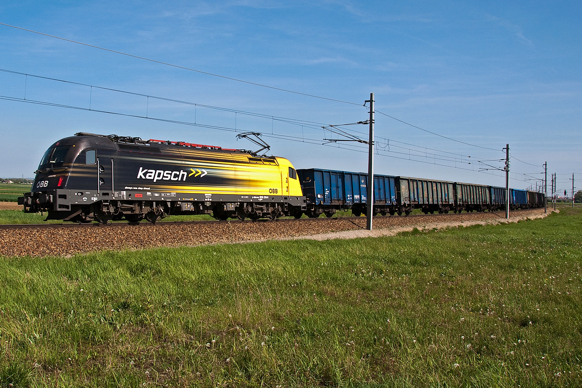 1216 210  Kapsch , am 27.04.2014 im Tullnerfeld, in Richtung St. Pölten unterwegs.