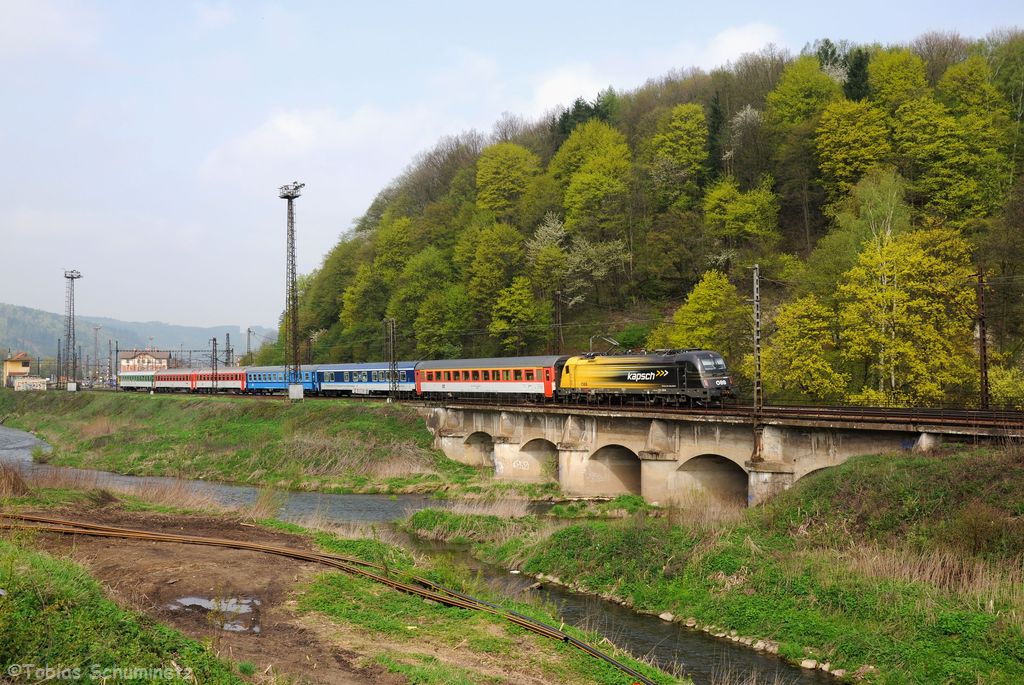 1216 210 mit EC 75  Franz Schubert  von Praha hl.n. nach Wiener Neustadt am 30.04.2013 in Ústí nad Orlicí