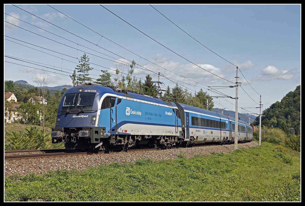 1216 235 mit RJ73 bei Kapfenberg am 20.09.2019.