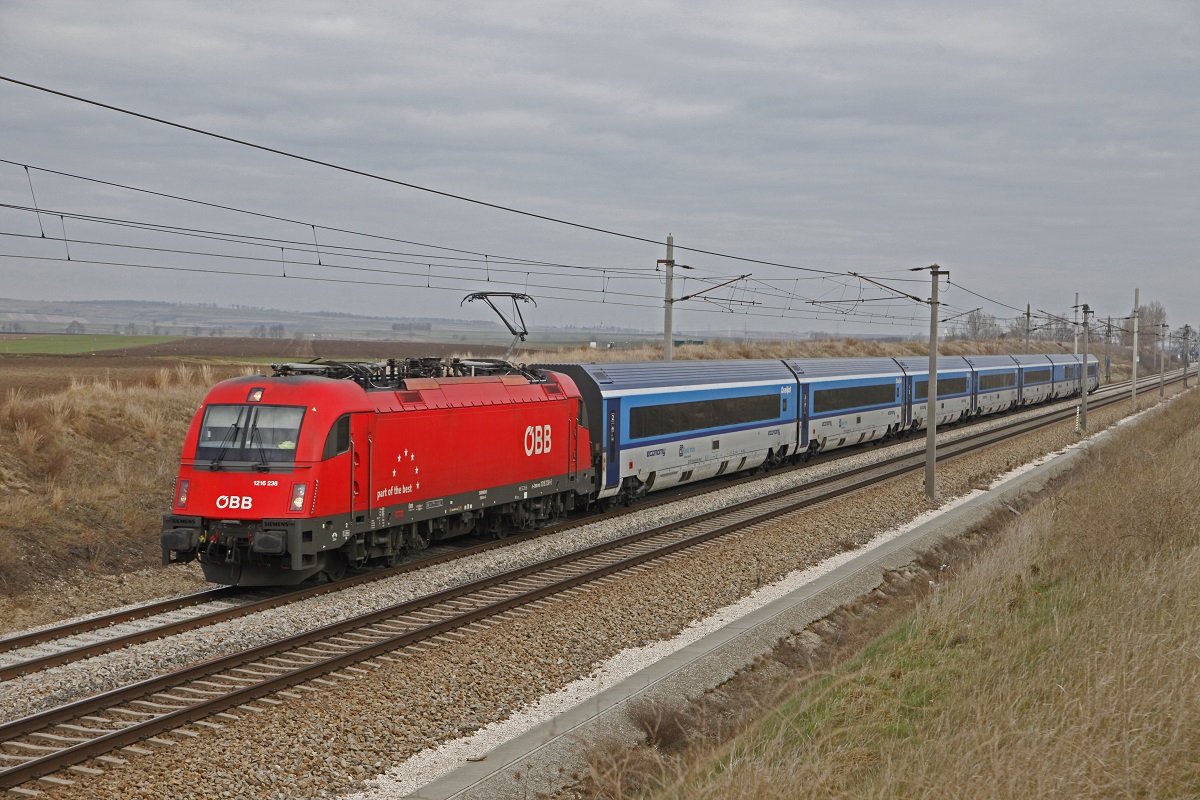 1216 238 mit RJ73 bei Tallesbrunn am 31.01.2018.