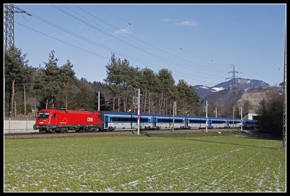 1216 239 mit RJ bei Stübing am 11.01.2019.