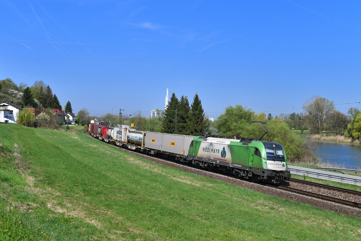 1216 954 mit DGS 41155 am 19.04.2018 bei Pleinting. 