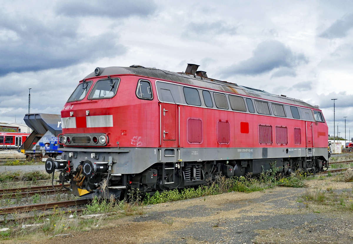 1218 457-0 beim Bf Euskirchen abgestellt - 19.10.2019