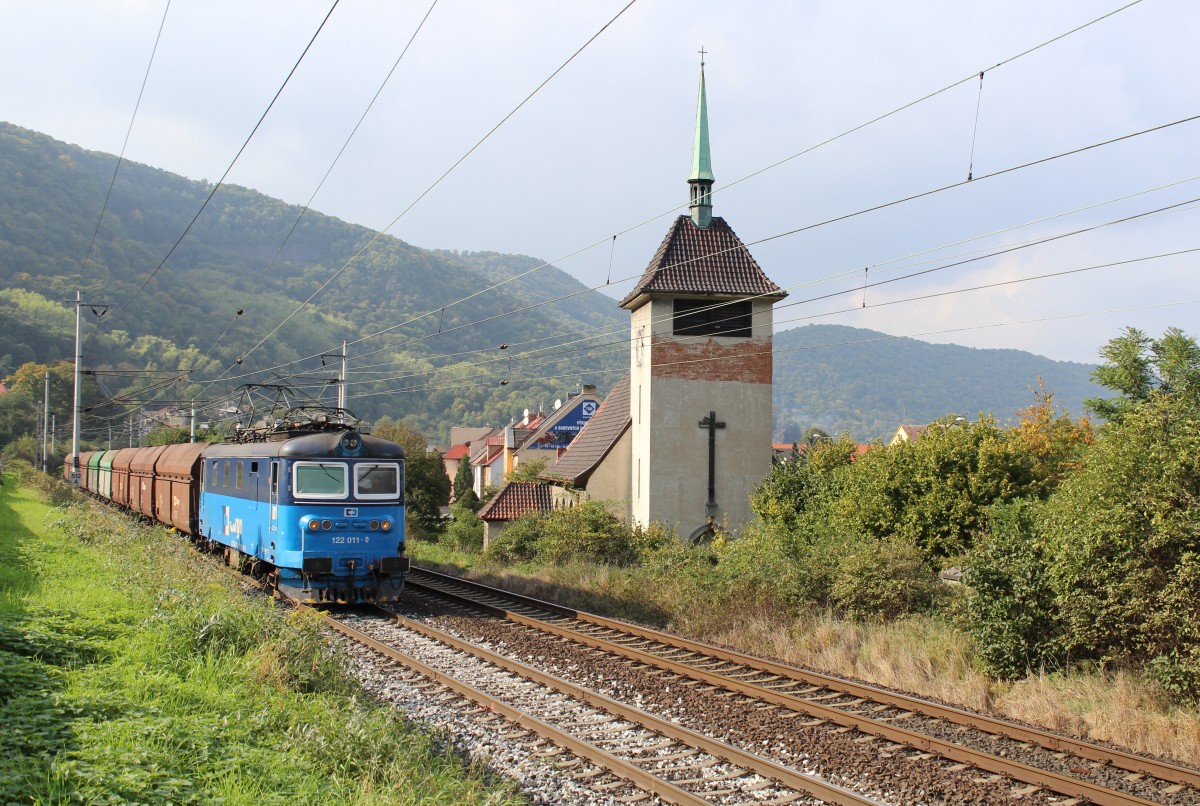 122 011-0 zu sehen am 02.10.14 in Vaňov-Skály, Ústí nad Labem