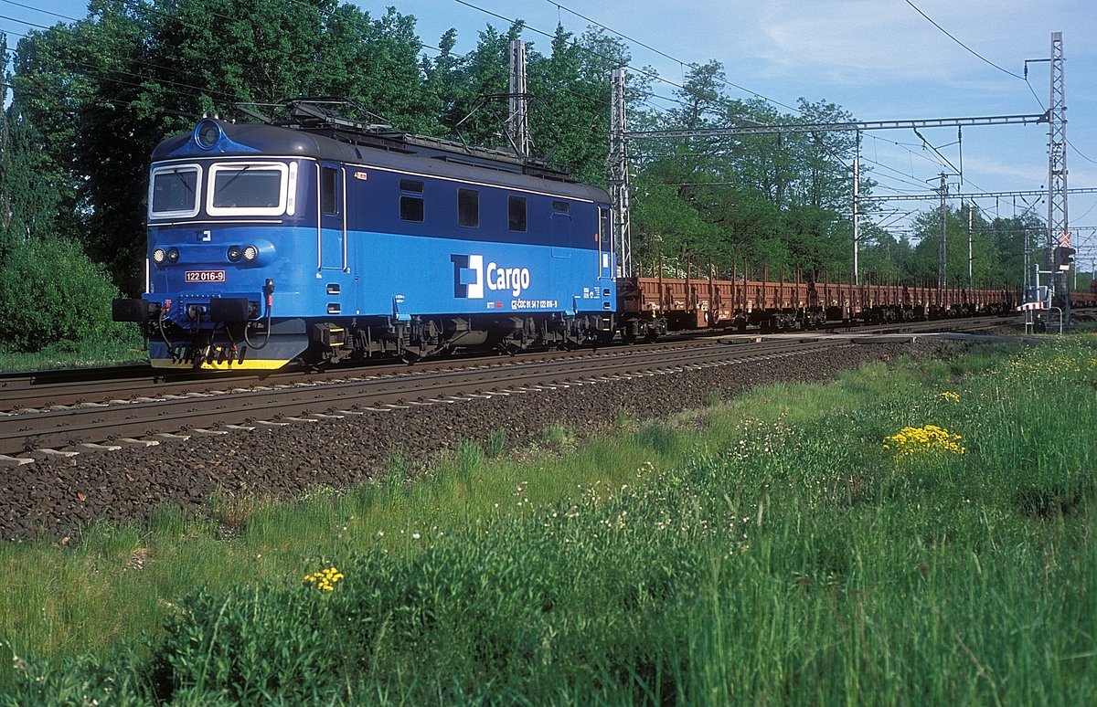 122 016  bei Hnevice  11.05.15