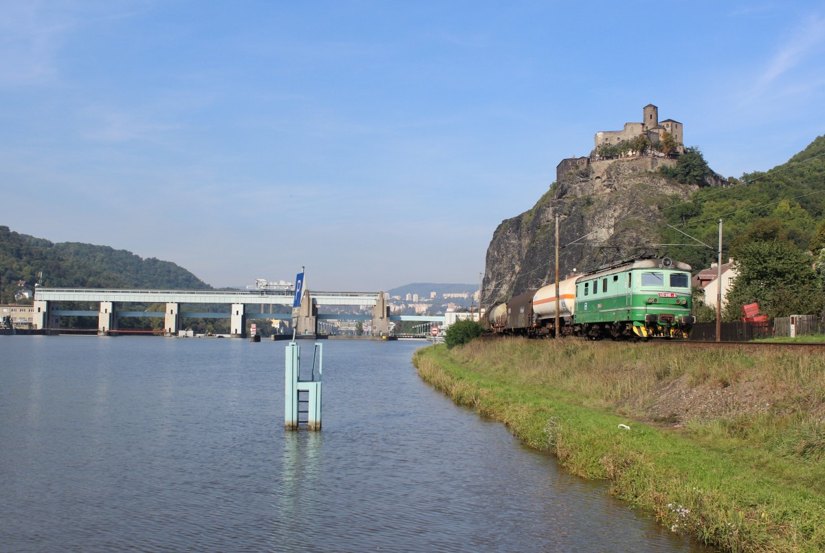 122 046-7 zu sehen am 28.09.14 in Ústí nad Labem-Střekov