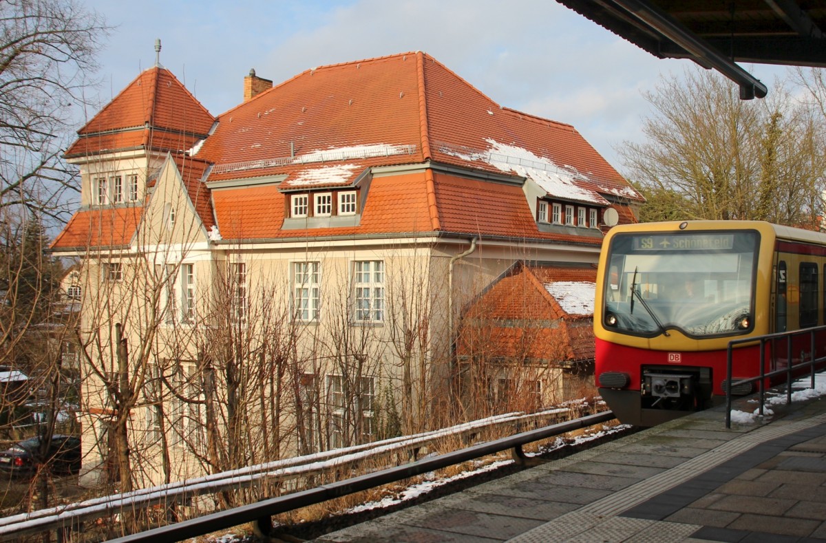 1.2.2015 Röntgental. Denkmalgeschütztes Empfangsgebäude von Schwartz & Cornelius