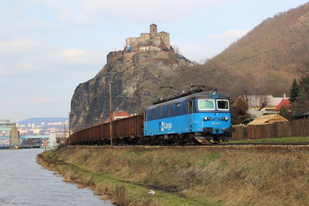 123 027-5 zu sehen am 27.02.16 in Ústí nad Labem-Střekov.