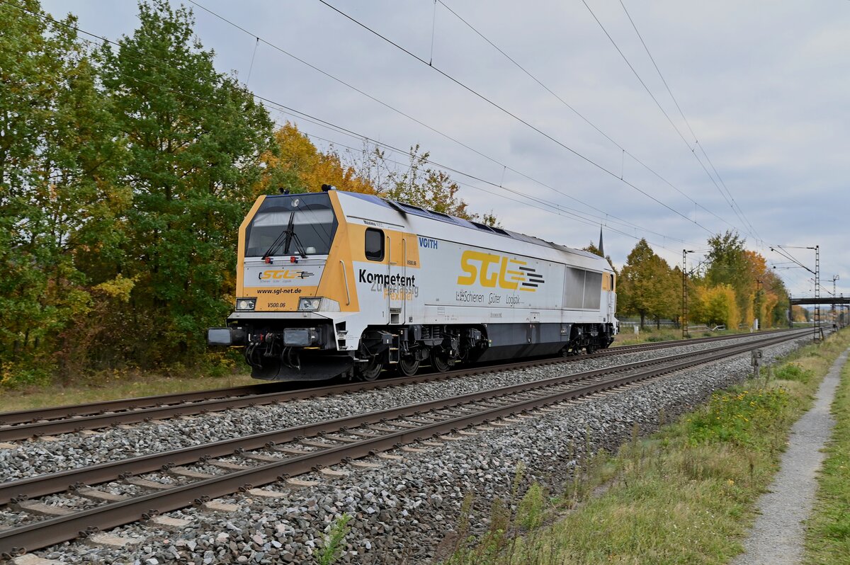 1264 006 der SGL kommt LZ gen Karlstadt bei Thüngersheim am 26.10.2021 vor meine Optik gefahre,´einen leisen Gruß an den Tf zurück.