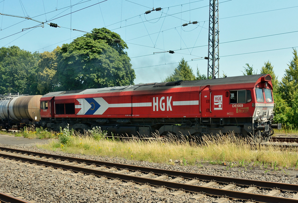 1266 069-4, HGK DE669 mit Kesselwagen durch Hürth-Kalscheuren - 02.07.2015