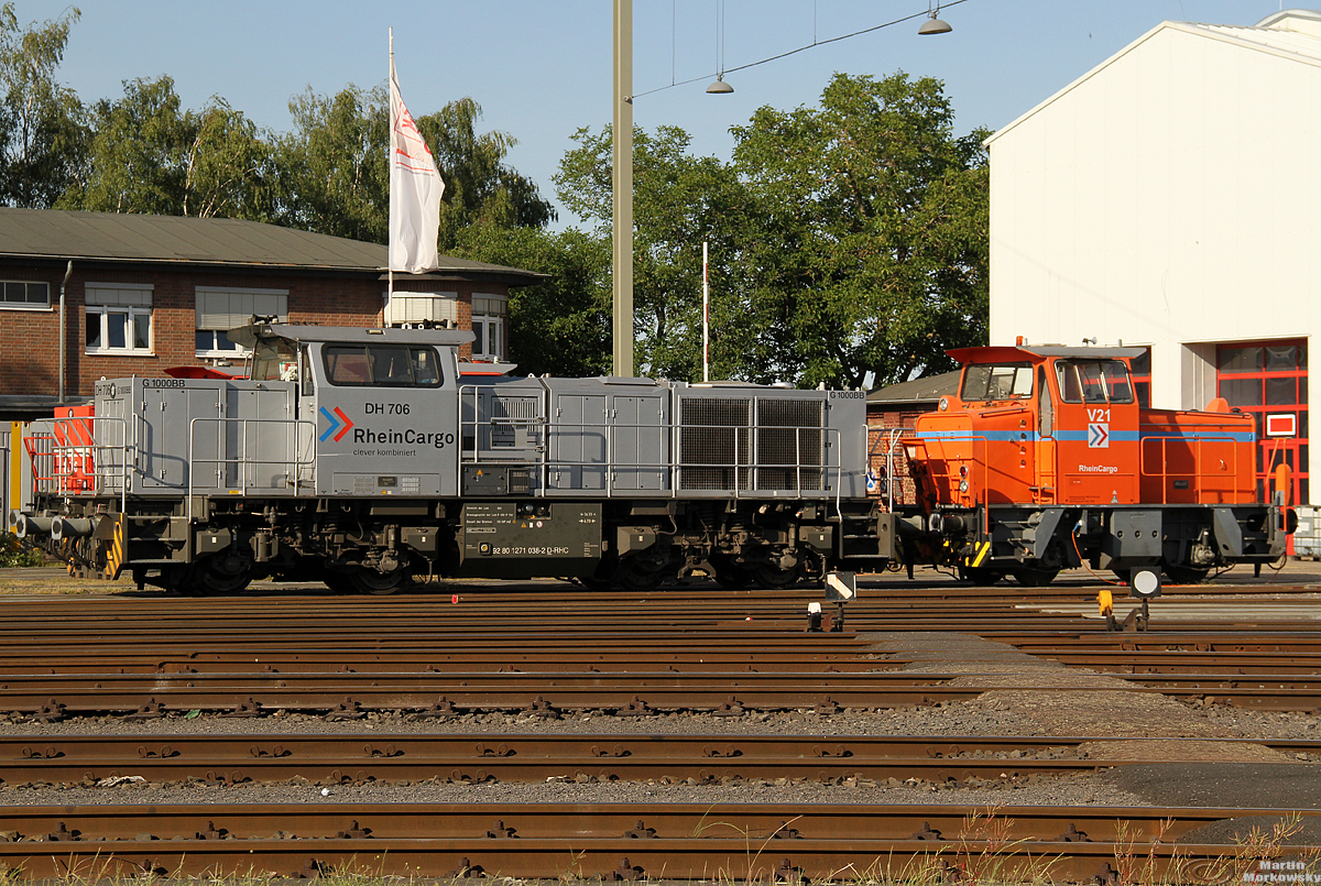 1271 036 und V21 abgestellt im BW Brühl Vochem am 01.06.2020 (Fotostandpunkt Kurfürstenstrasse, öffentl. zugänglich)